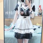 Ngược lại, cô gái Loli "Little Rabbit Juice" lộ rõ con hổ trắng dịu dàng và sạch sẽ của mình. Cô gái dễ thương và ngoan ngoãn có một sự tương phản siêu phàm bên dưới vẻ ngoài thuần khiết và xinh đẹp của mình.