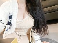 重磅微密圈巨乳肥臀紅人【純情小初】萬元VIP門檻視圖，紫薇啪啪車震，讓男人慾罷不能