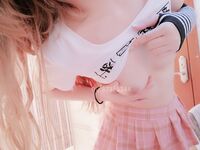 一只樱酱-童颜巨乳