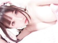 Seorang gadis cantik dengan wajah tulen dan tampan "Shinoda Tian" dirakam secara peribadi dalam tarian bogel yang seksi.