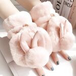 窮人女神富人玩物，頂級性感外圍女神『貓小七噴泉』一龍戲二鳳？還是水晶配蝴蝶～噴了一地 看著自己的投屏好騷