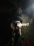 最新8月無水福利！露出狂熱愛好者【Luvvv1】推特絕版福利，極品女神喜歡露出，喜歡聚眾淫亂群P
