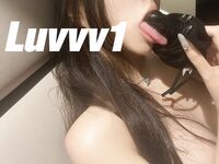 最新8月無水福利！露出狂熱愛好者【Luvvv1】推特絕版福利，極品女神喜歡露出，喜歡聚眾淫亂群P