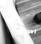 最新8月無水福利！露出狂熱愛好者【Luvvv1】推特絕版福利，極品女神喜歡露出，喜歡聚眾淫亂群P