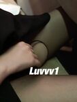 最新8月無水福利！露出狂熱愛好者【Luvvv1】推特絕版福利，極品女神喜歡露出，喜歡聚眾淫亂群P