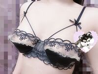 ภรรยาสุดที่รักมีสามีซึ่งภรรยามีชู้ใน "Coco's Diary of a Cuckold" เธอออกไปขอให้พี่ชายถ่ายรูปสามีซึ่งสามีซึ่งภรรยามีชู้ของเธอ