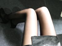 性感反差白富美女神『leggybabenb』領導故意把男友派去出差然後來家裡玩，聽說男友喜歡打我屁股就一直使勁打，叫聲誘人