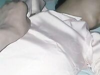 Cape "Abang-Adik Sumbang mahram" [Jatuh cinta dengan kakak sendiri] Menyelinap masuk ke dalam bilik kakaknya semasa ibu bapanya tiada di rumah dan merogol kemaluannya