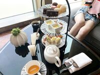 专操极品COS大神『Maniacccccc』游戏里楚楚动人的原神荧竟然趴在椅子上被后入蹂躏荧妹coser的身体到底有多爽