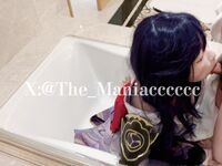 专操极品COS大神『Maniacccccc』游戏里楚楚动人的原神荧竟然趴在椅子上被后入蹂躏荧妹coser的身体到底有多爽