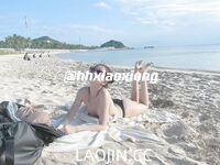 2024年、トップの美女[リトルベアバッグ]は絶版特典をツイートし、スポンサーと一緒に三亜に旅行し、桃尻を露出させてセックスを続けました。