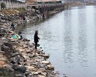 清纯淫荡小娇妻『少女人妻初长成』老婆下面太紧，亲手扶着单男鸡巴插进自己小骚逼发出舒服的淫荡叫声