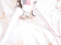 Green campus contrast school girl "Peach Xiao Momo" artificial mentally retarded love sauce