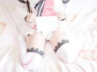 Green campus contrast school girl "Peach Xiao Momo" artificial mentally retarded love sauce