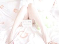 青葱校园反差学妹『桃小沫沫』和田纱雾与水彩笔