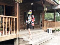 トップトレーニングマスター「エンペラージンリンS」の最新トレーニングビデオ、双飛姉妹がトレーニングのためにフラワーモールで他人の前で露出します。他人の目の中の女神は、スポンサーの前ではほんの小さな雌犬です。