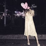 最新9月無水重磅！推特40萬粉女神【HUNGERLAN】超強福利，路人口交人前露出，百合3P道具菊花開發