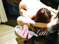 最新9月無水重磅！推特40萬粉女神【HUNGERLAN】超強福利，路人口交人前露出，百合3P道具菊花開發