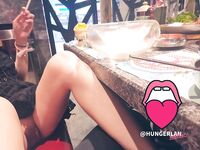 最新9月無水重磅！推特40萬粉女神【HUNGERLAN】超強福利，路人口交人前露出，百合3P道具菊花開發