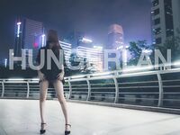 最新9月無水重磅！推特40萬粉女神【HUNGERLAN】超強福利，路人口交人前露出，百合3P道具菊花開發