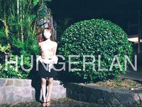 最新9月無水重磅！推特40萬粉女神【HUNGERLAN】超強福利，路人口交人前露出，百合3P道具菊花開發