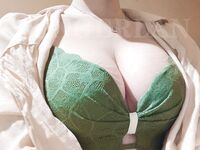 最新9月無水重磅！推特40萬粉女神【HUNGERLAN】超強福利，路人口交人前露出，百合3P道具菊花開發