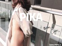 最新9月無水首發，極品蜂腰美臀，高顏值小姐姐【PIKA】推特福利，居家戶外各種公共場合露出，啪啪銷魂後入