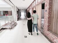 ⚡专约极品大神『橘sir-S』在全校师生面前展示一波「体操运动」小母狗羞耻的看着落地窗外的学生和老师，被前后夹击