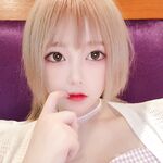 強烈推薦，不做萬人追女神，卻要做金主母狗，推特大美女【小蘇蘇】激情福利，揉奶二指禪紫薇特寫鏡頭