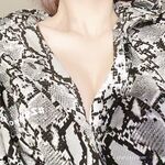 強烈推薦，不做萬人追女神，卻要做金主母狗，推特大美女【小蘇蘇】激情福利，揉奶二指禪紫薇特寫鏡頭