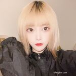 強烈推薦，不做萬人追女神，卻要做金主母狗，推特大美女【小蘇蘇】激情福利，揉奶二指禪紫薇特寫鏡頭