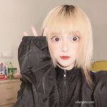 強烈推薦，不做萬人追女神，卻要做金主母狗，推特大美女【小蘇蘇】激情福利，揉奶二指禪紫薇特寫鏡頭