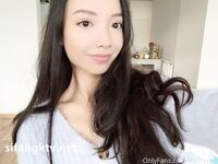 Faedah langganan September terkini! Pelajar muda luar negara yang berada di puncak penampilan sulungnya menunjukkan wajahnya [alyssajelly], wajah dan pukinya berada dalam bingkai yang sama dengan Ziwei, dia mempamerkan tubuh halusnya dalam keadaan bogel, 