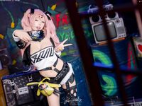 B站【Yiko濕潤兔 咬一口兔娘】最新『妮可三百窟』Shake it 雙視角騷舞 SM捆綁 很頂