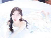 May dalawang pinakabagong VIP na gawa ang Korean young model [Lee So Young] sa Setyembre! [Eye Cleansing Device] Isang sobrang dalisay at magandang babae na nagpaparamdam sa iyo na para kang nasa simoy ng tagsibol sa unang tingin, isang nakakapreskong set