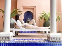 最新10月訂閱，OF巨乳奶牛，露臉甜美嫩妹【KaYa Huang】VIP福利視圖