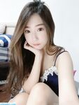 33만명의 팬을 보유한 대형 종마 [차오유팅]은 젊은 모델 미소녀 [미트빵]과 인연을 맺고 섹스 중 얼굴을 드러내며 셀카를 찍는다. 그의 S급 몸매는 너무 매력적이어서 그녀와 2번의 섹스를 했다. 열.