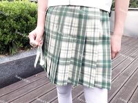 無邪気さと対照的なビッチ妻「ググジ」は後ろから貫かれると本当に喜ぶ！かなり奥まで挿入できる！毎回子宮口まで届くのですが、全てのザーメンが髪の毛まで到達！