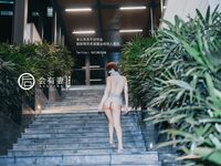 [Late Night Project] The best model [will have a wife] - Vacuum sexy backless sweater with vibrator exposed