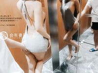 [Late Night Project] The best model [will have a wife] - Vacuum sexy backless sweater with vibrator exposed