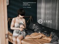 [Late Night Project] The best model [will have a wife] - Vacuum sexy backless sweater with vibrator exposed