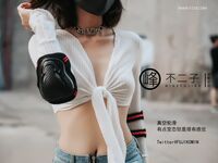 [Projek Lewat Malam] Model terbaik [Fujiko Mine] - Dia meletakkan alat penggetar di dalam pukinya yang cantik dan bermain dengannya, bahagian bawah badannya basah kuyup, dan dia membantu orang yang lalu lalang di bilik lelaki untuk menghilangkan zakarnya 