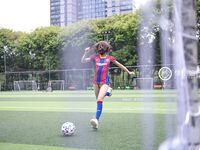 [심야 프로젝트] 최고의 모델 [미스 이해] - 월드컵 섹시 축구 아가씨가 바에서 노출된 그녀의 매력적인 몸매를 공개하여 손님을 유혹합니다.