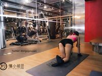 【深夜企劃】極品模特【懂小姐】-健身房露出