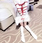 ปรมาจารย์ฝึกวงกลมตัวอักษร "Lao Zuo S" ฝึกเด็กผู้หญิงหลายคนให้ถูกกักขัง เผยให้เห็นพวกเธอในป่าอย่างสมบูรณ์ และพ่นน้ำในป่า