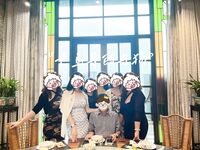 最新10月无水首发！魔都绿帽调教博主【大鸟哥的母狗】推特福利，极品淫妻，可乐灌肠肛门内射叠罗汉3P黑人群P