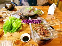 最新10月无水首发！魔都绿帽调教博主【大鸟哥的母狗】推特福利，极品淫妻，可乐灌肠肛门内射叠罗汉3P黑人群P