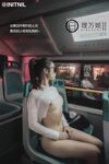 【深夜企劃】極品模特【理萬姬】-公交車露出