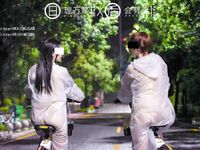 [Late Night Project] นางแบบที่ดีที่สุด [หลี่วานจิ] - ขี่สุญญากาศบนรถสีเหลืองคันเล็กในคืนฝนตกด้วยร่างกายสีขาวราวหิมะบั้นท้ายสวยหน้าอกและหีอันอ่อนโยนได้อย่างรวดเร็ว