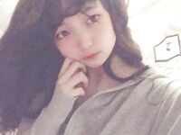 宅男福利，推特瘦瘦的白虎清純小嫩妹【原野小年】收費私拍，制服臉穴同框紫薇，看錶情很敏感受不了